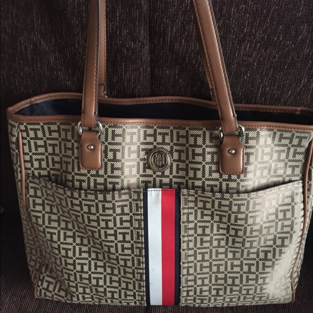 Tommy tan purse